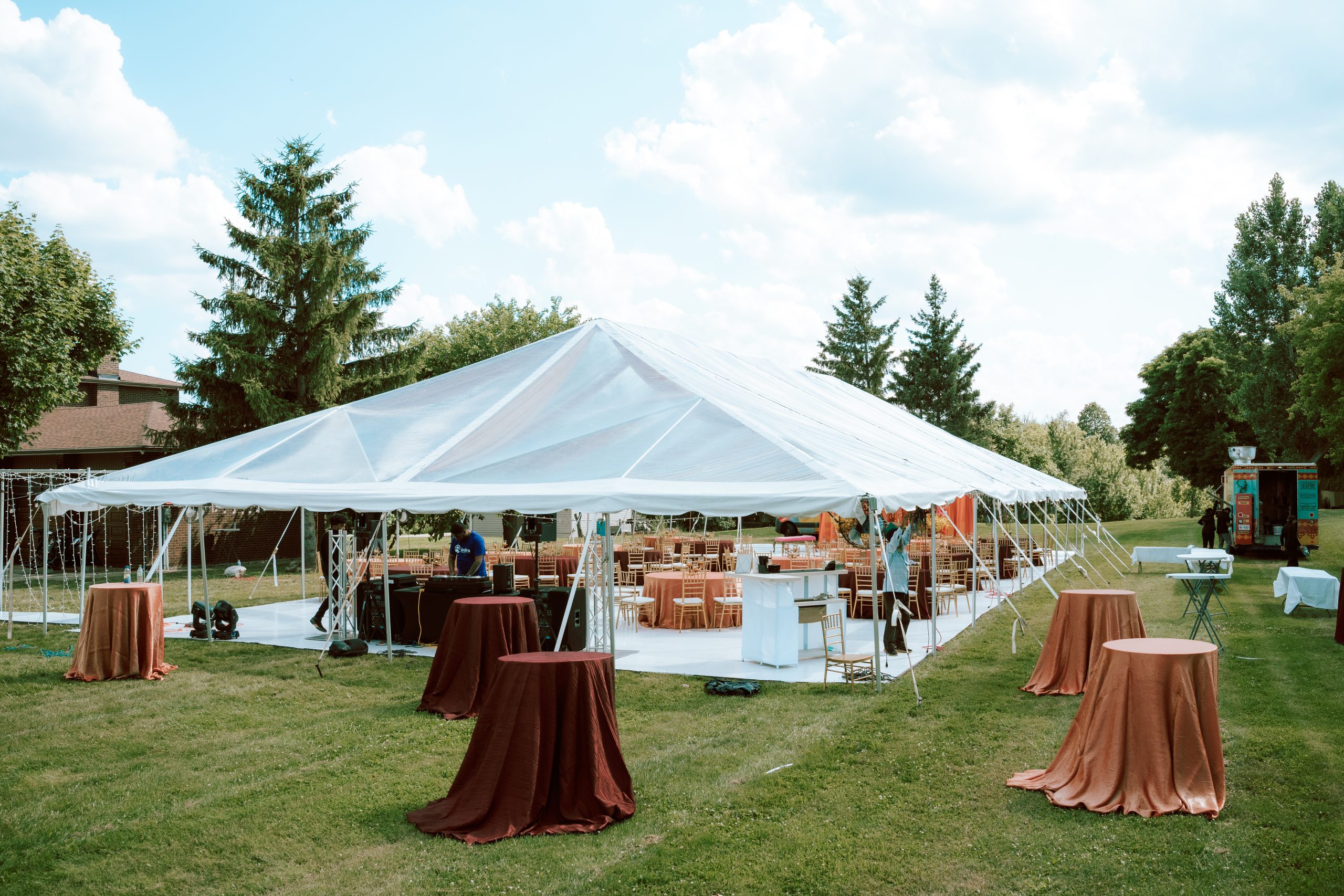 40 x 100 White Frame Tent 40 x 100 White Frame Tent